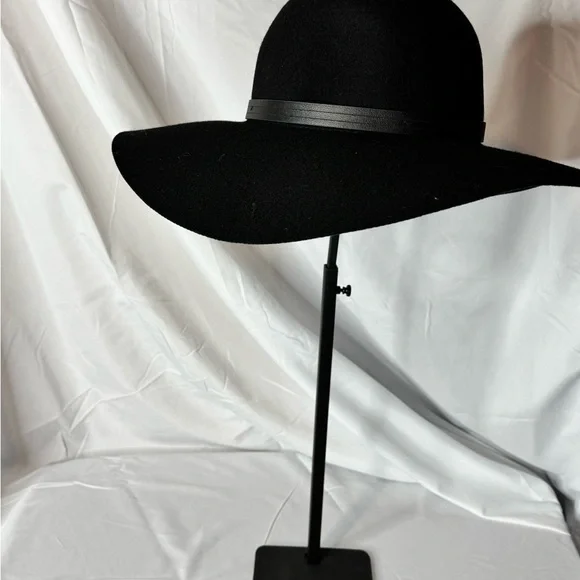 Sonoma Black Velvet Wide Brim Hat – Elegant Women’s Fedora Style - Picture 4 of 7